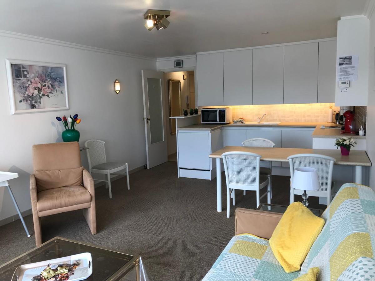 Zonnige Studio Mermoz Koksijde-Bad ภายนอก รูปภาพ