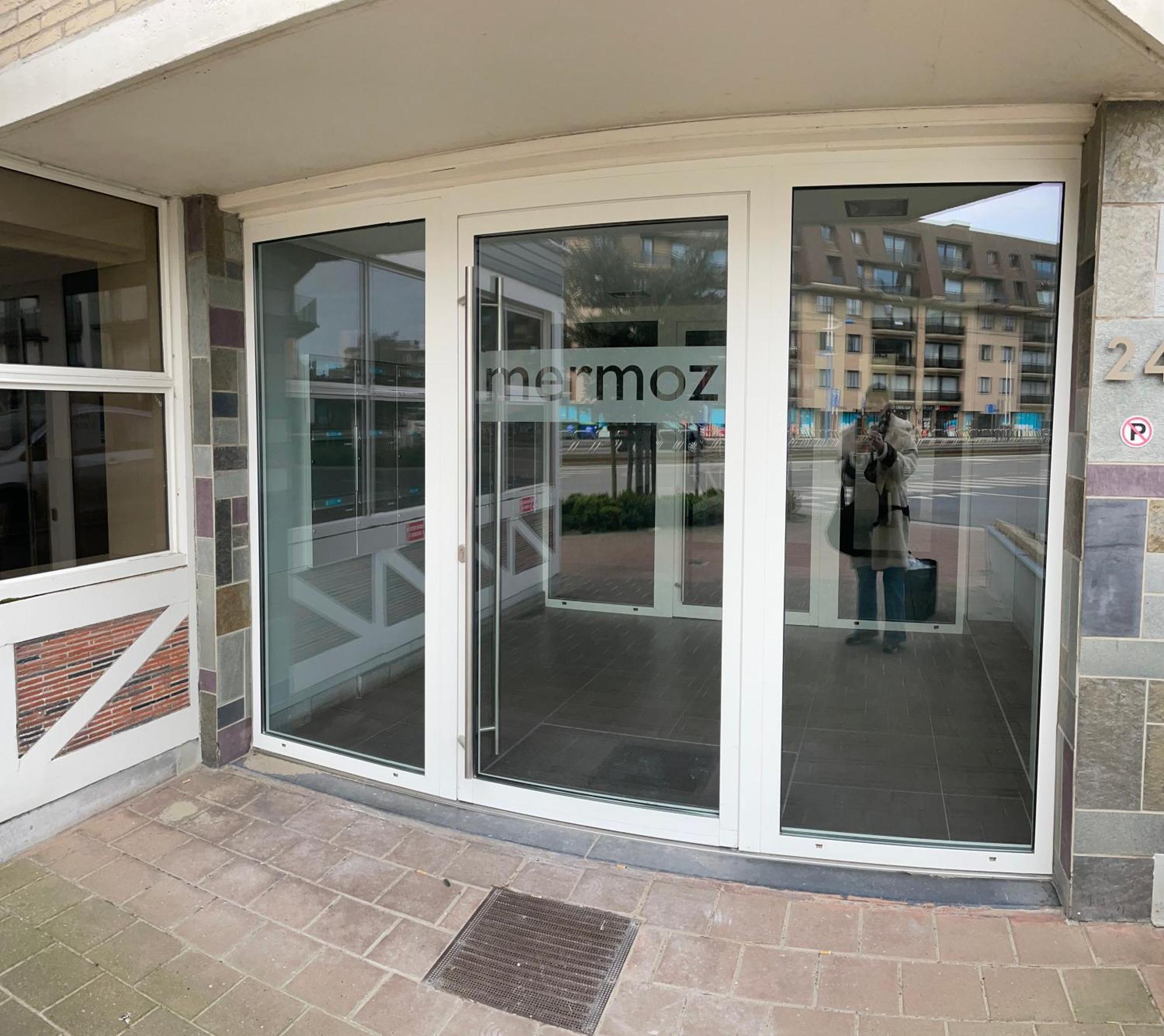 Zonnige Studio Mermoz Koksijde-Bad ภายนอก รูปภาพ